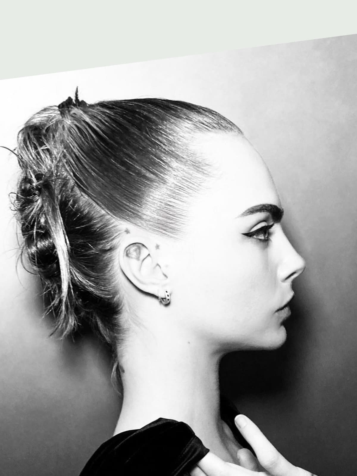 Cara Delevingne side portrait