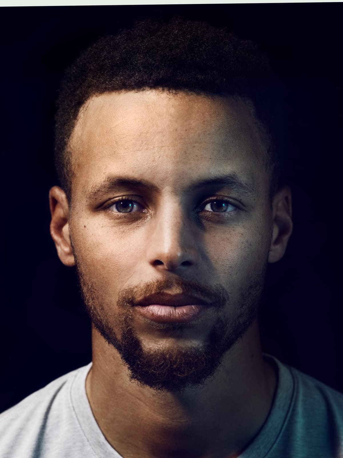 Stephen Curry front portrait