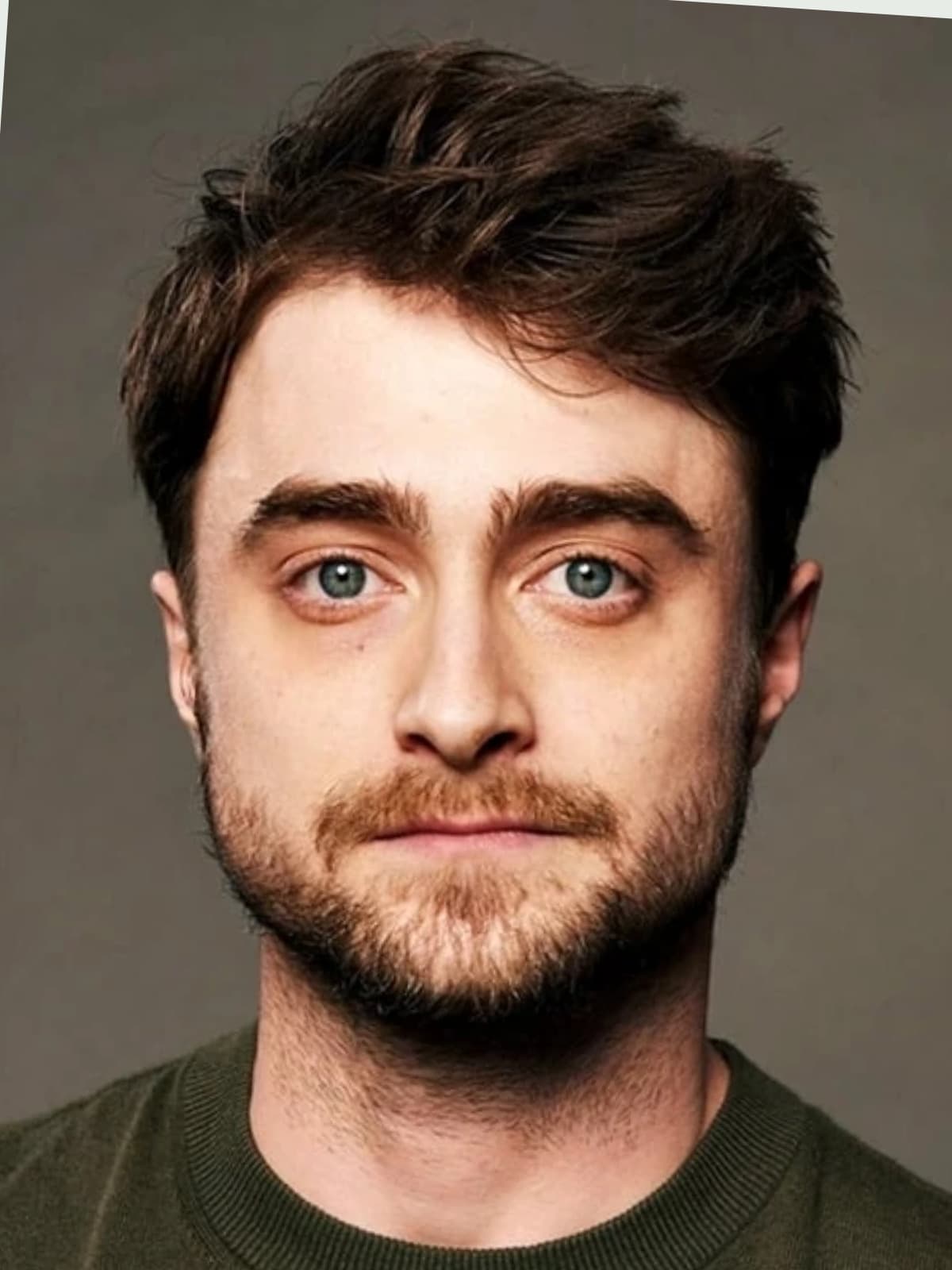 Daniel Radcliffe front portrait