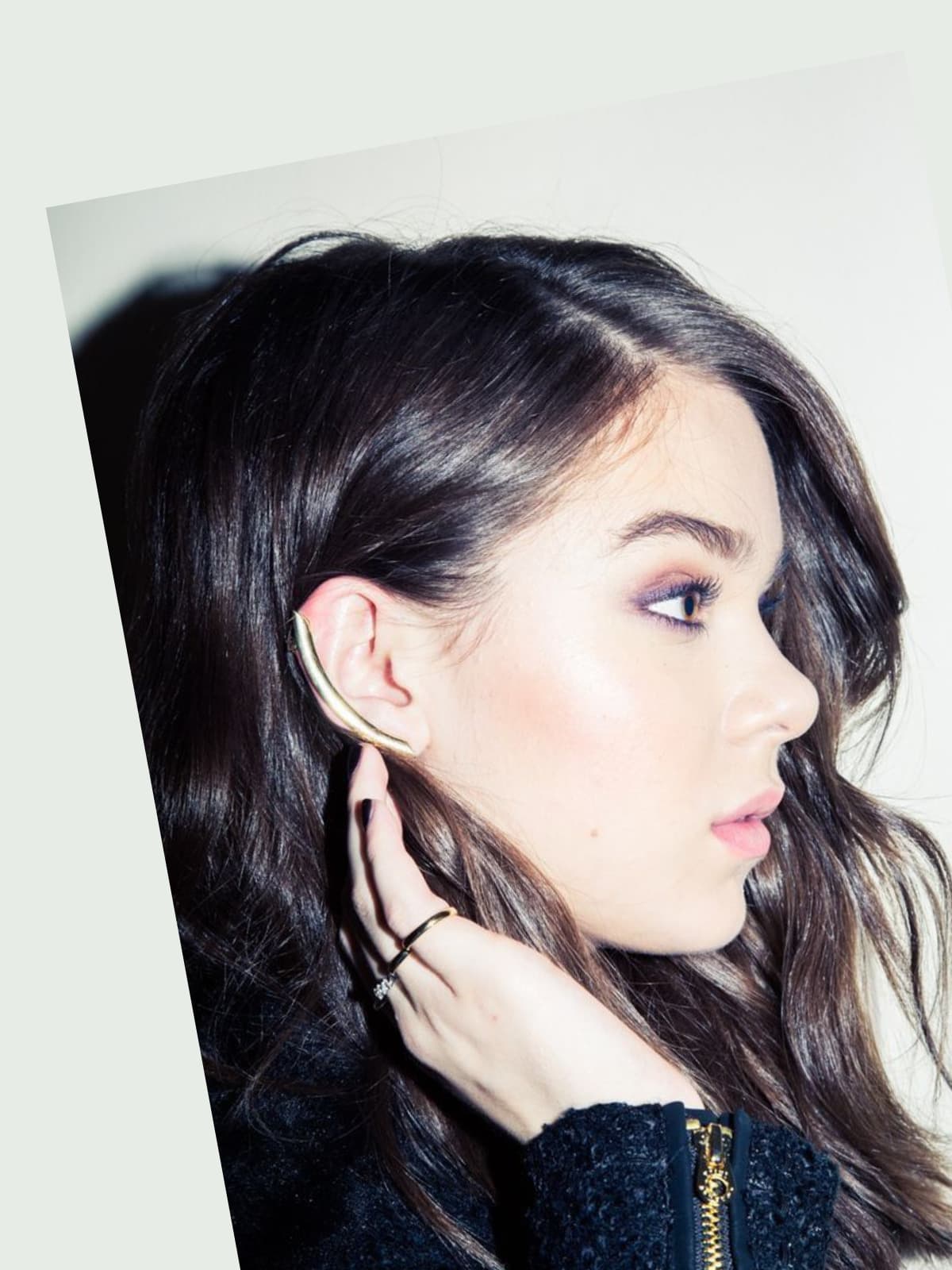 Hailee Steinfeld side portrait
