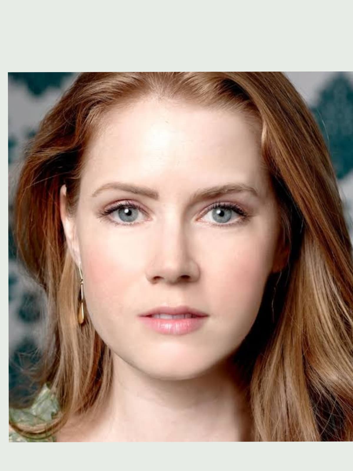 Amy Adams front portrait