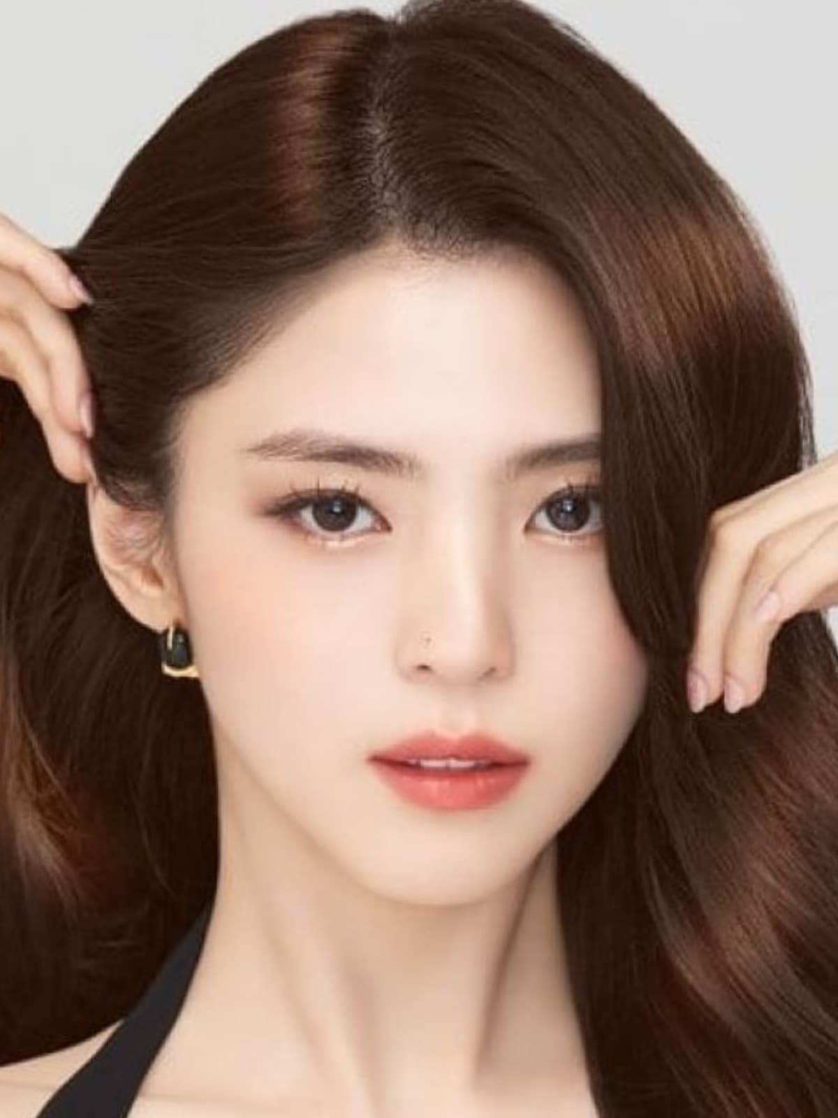 Han So-hee front portrait