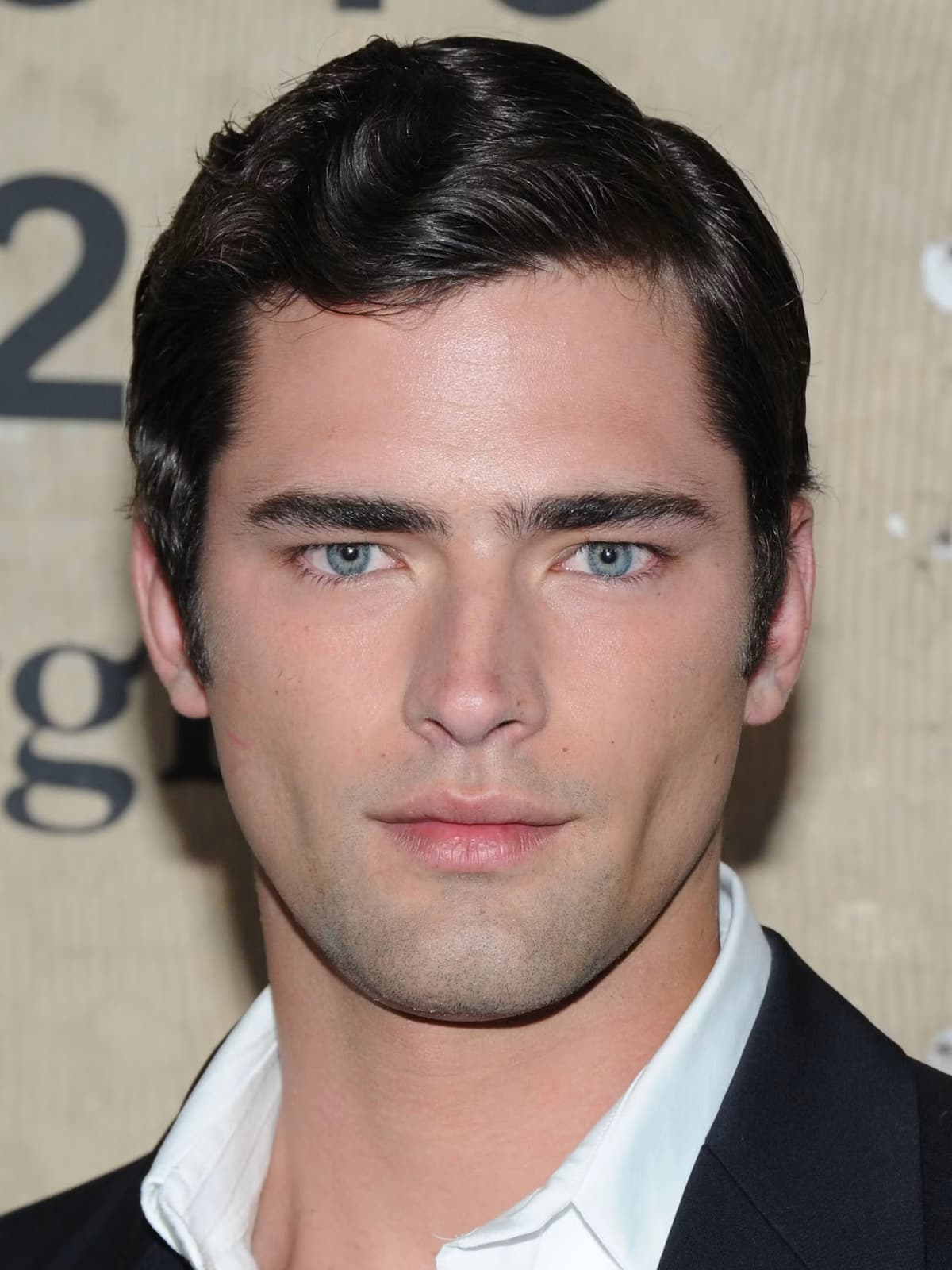 Sean O'Pry front portrait