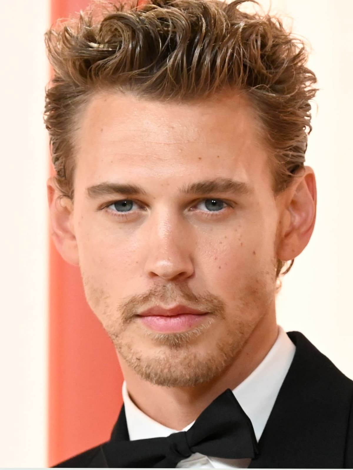 Austin Butler front portrait