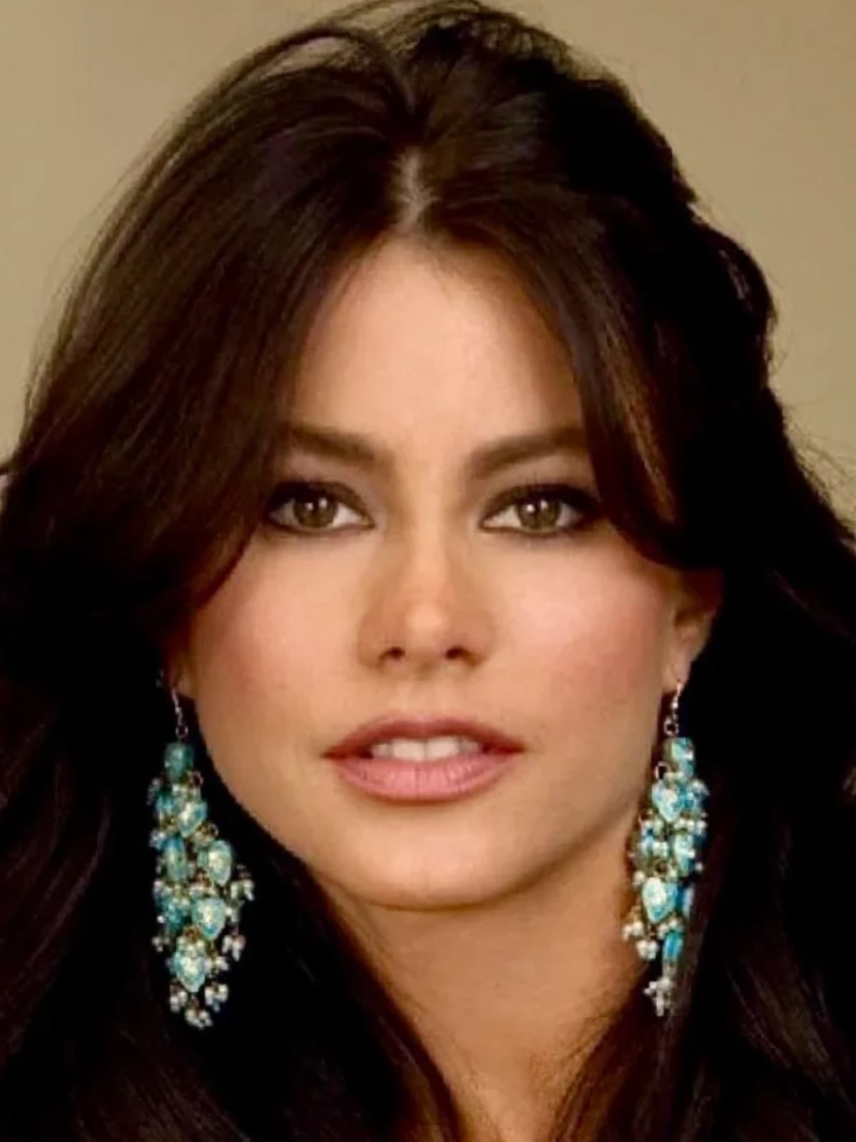Sofia Vergara front portrait