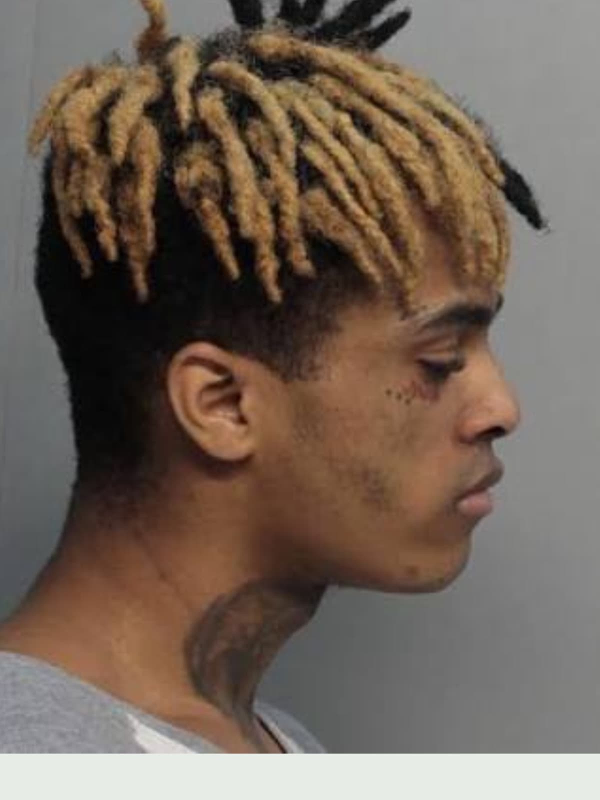 Jahseh "XXXTentacion" side portrait