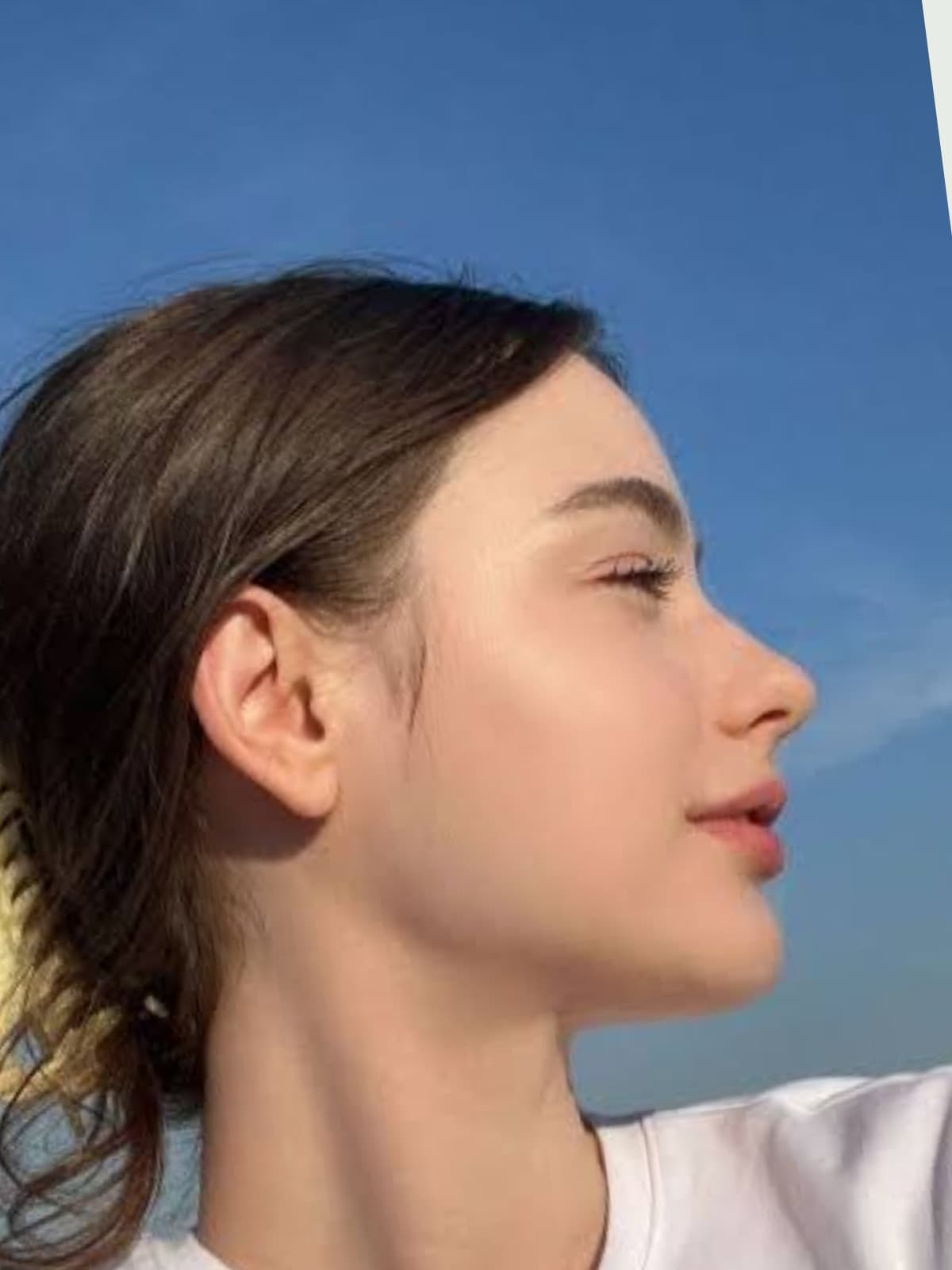 Dasha Taran side portrait