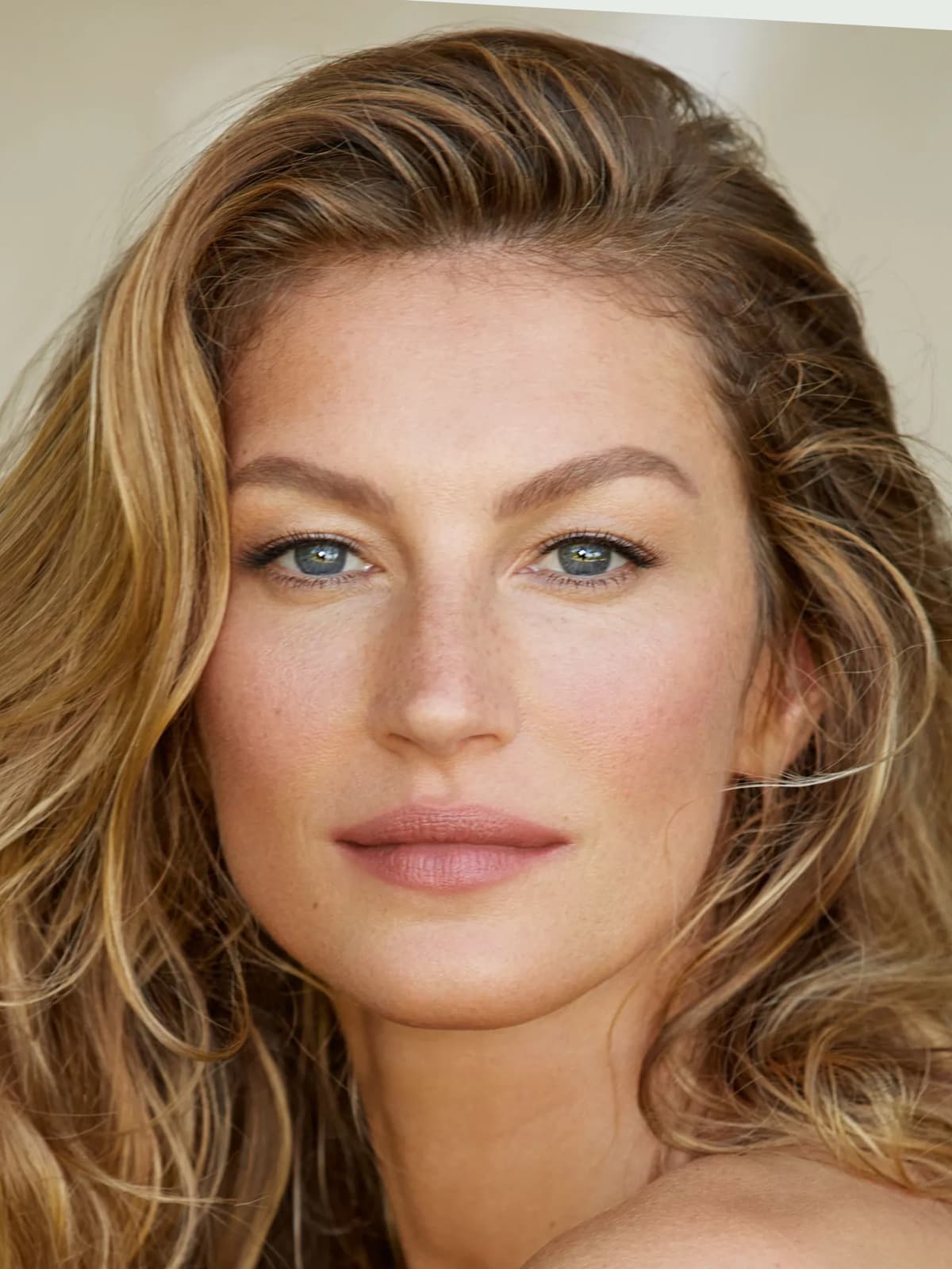 Gisele Bündchen front portrait