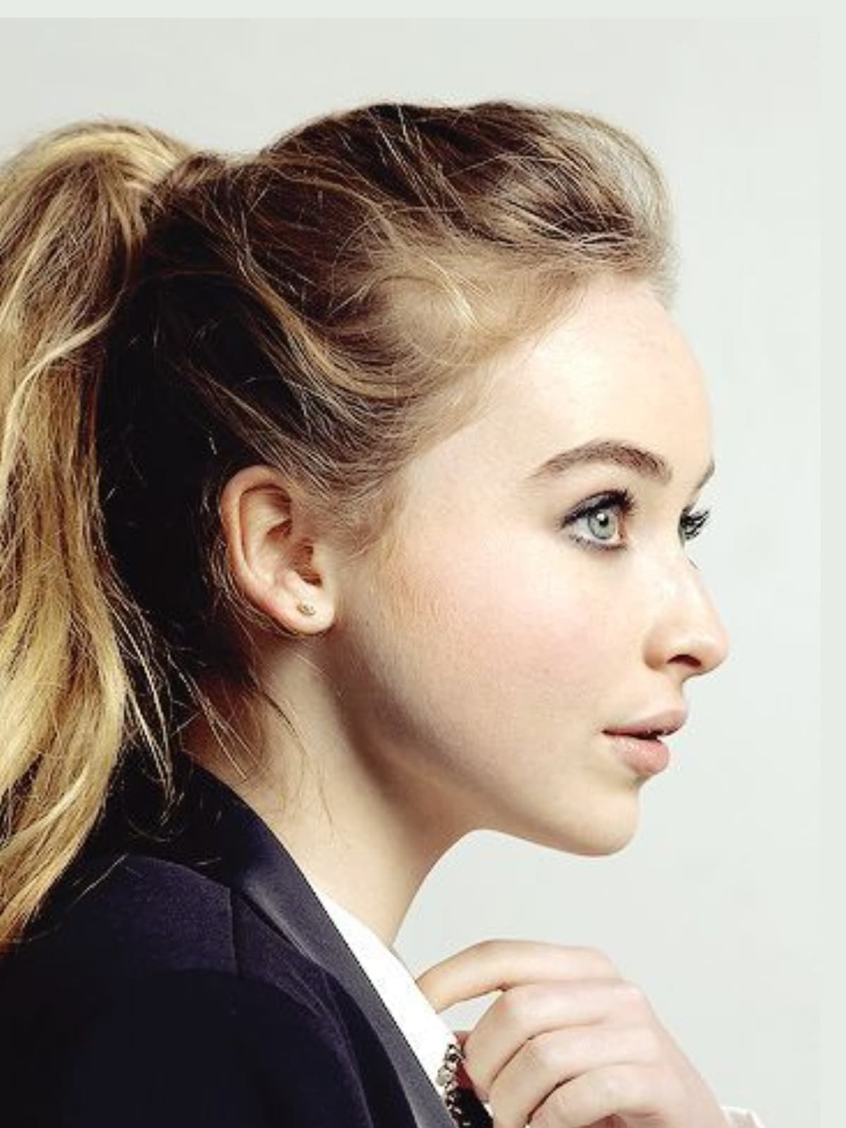 Sabrina Carpenter side portrait
