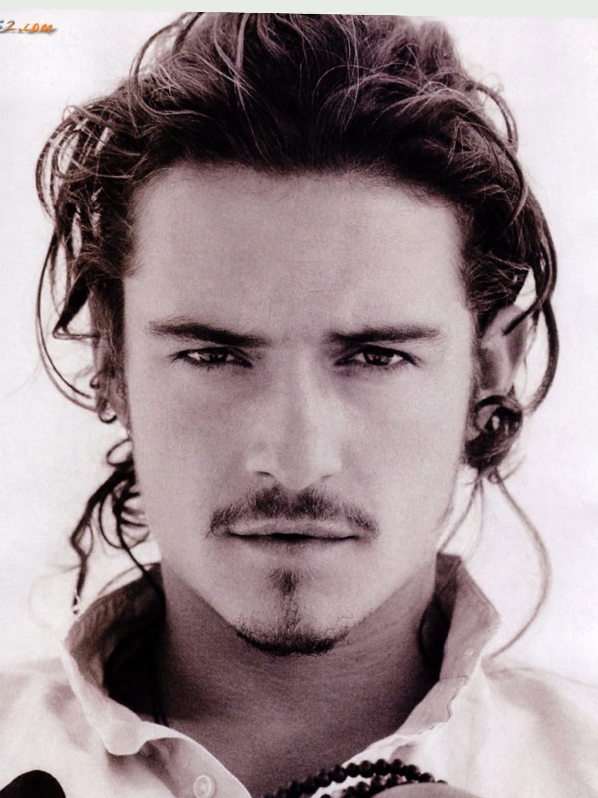 Orlando Bloom front portrait