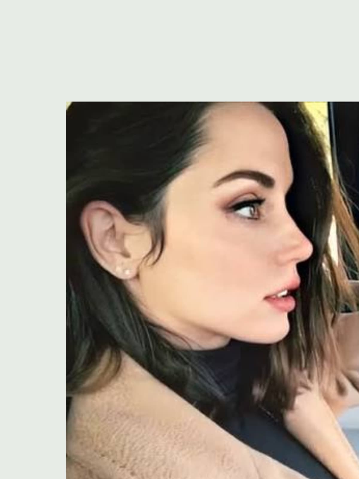 Ana de Armas side portrait