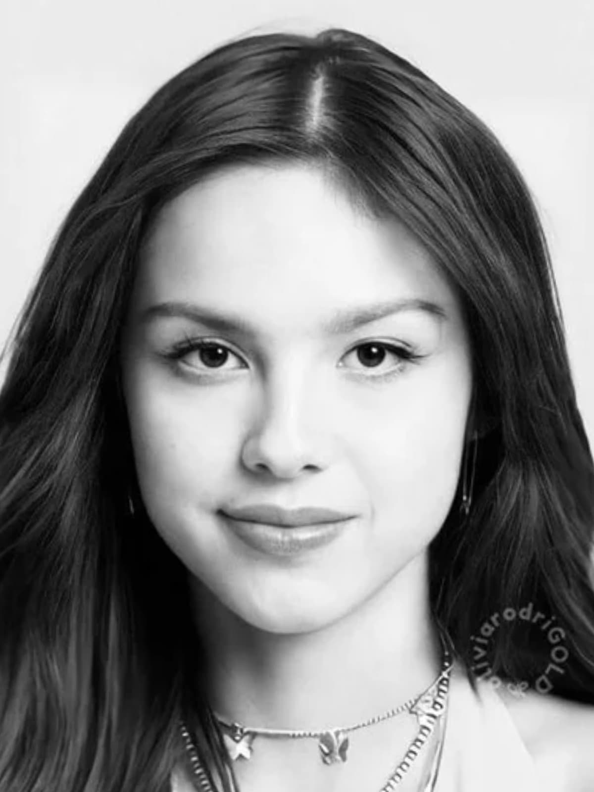Olivia Rodrigo front portrait