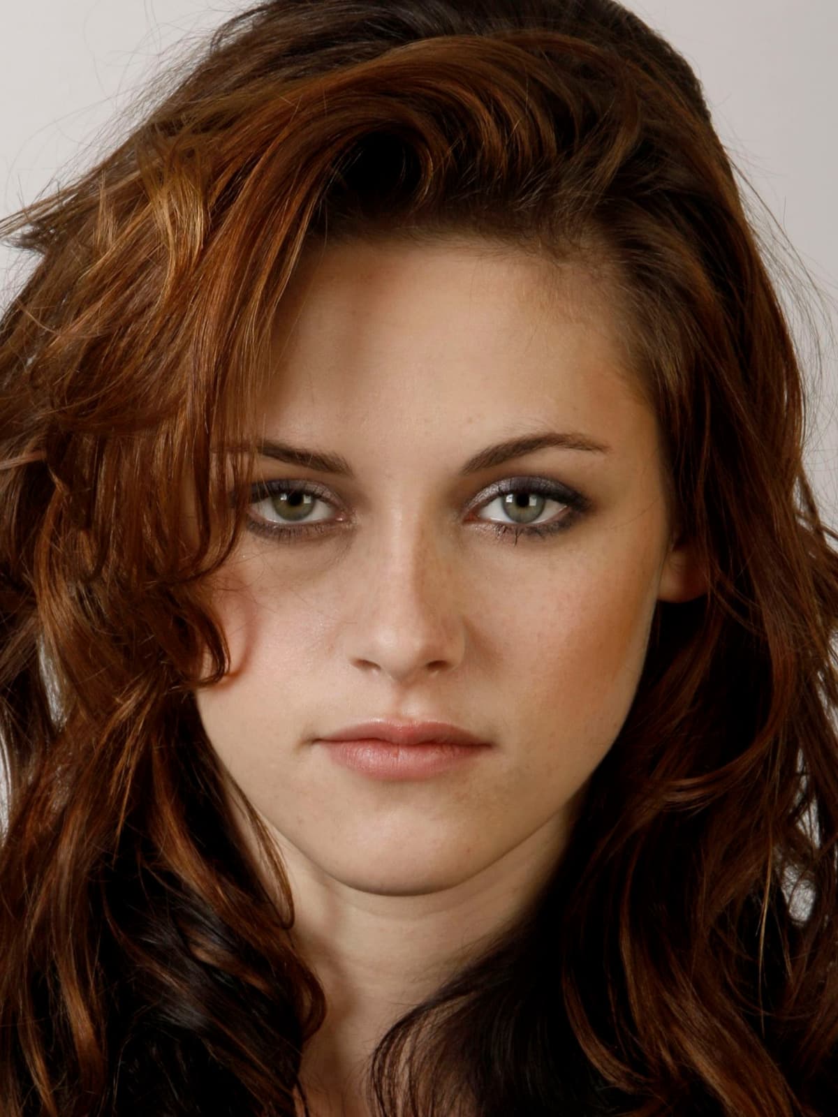 Kristen Stewart front portrait